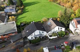 Doppelhaushälfte kaufen in 51503 Rösrath, Das perfekte Weihnachtsgeschenk: Ein Ort zum Wohlfühlen – moderne Doppelhaushälfte mit Weitblick