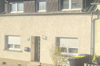 Haus kaufen in 66839 Schmelz, Ein/Zweifamilienhaus in Schmelz