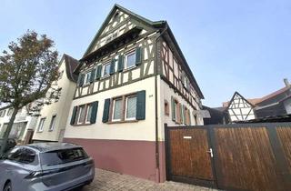 Haus kaufen in 76863 Herxheim, Wo Tradition auf Möglichkeiten trifft: Fachwerkhaus mit vielen Zimmern und Riesengrundstück