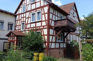 Mehrfamilienhaus kaufen in Rathausstrasse 13, 35112 Fronhausen, Top Angebot! Charmantes Mehrfamilienhaus mit Gewerbeeinheit und Garten!