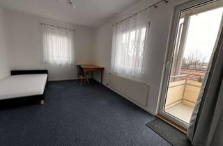 Wohnung mieten in Wolfegger Straße, 88250 Weingarten, Attraktive 1,5-Zimmer-Wohnung mit EBK und Balkon in Weingarten Oberstadt