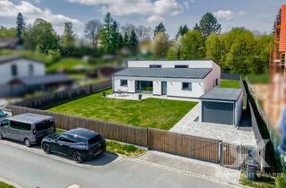 Haus kaufen in 92726 Waidhaus, Stilvoller Bungalow mit weitläufigem Grundstück