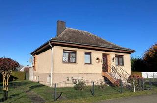 Einfamilienhaus kaufen in 17153 Stavenhagen, Einfamilienhaus mit Vollkeller und Garage - Terrasse - moderne Pelletheizung - Kaminofen....