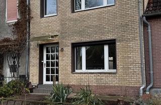 Haus kaufen in Güstrower Strasse 105, 18258 Schwaan, Naturnah wohnen, schnell in Rostock & an der Ostsee: Wohnhaus mit Anbau in Schwaan