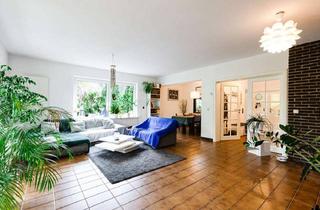 Mehrfamilienhaus kaufen in 22851 Norderstedt, Attraktive Kapitalanlage - gepflegtes Mehrfamilienhaus mit 4x Wohneinheiten & Photovoltaik-Anlage