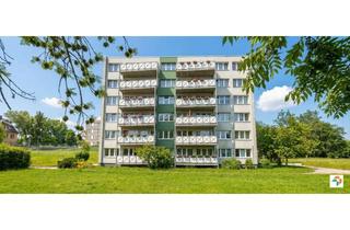 Anlageobjekt in Seiferitzer Schulweg, 08393 Meerane, 24 Wohnen (1.270 qm) zzgl. Gewerbeflächen (rd. 200 qm)