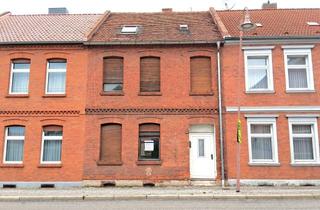 Reihenhaus kaufen in 39590 Tangermünde, Sanierungsbedürftiges Einfamilienhaus in attraktiver Lage - hier können Sie sich verwirklichen