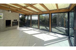 Einfamilienhaus kaufen in 74912 Kirchardt, Freistehendes Wohlfühlhaus mit Wintergarten, Kamin und großem Garten