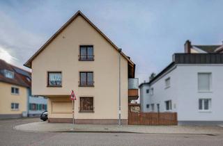 Wohnung kaufen in 76135 Karlsruhe, Sanierungsbedürftige 3-Zimmer-Wohnung mit viel Gestaltungspotenzial in zentraler Lage