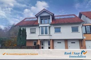 Einfamilienhaus kaufen in 66450 Bexbach, Gepflegtes Einfamilienhaus mit 2 Garagen und weiterer Kaufoption in Bexbach-Höchen