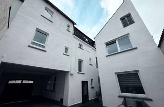 Wohnung kaufen in 56076 Horchheim, Geräumige, frisch sanierte Traumwohnung in Koblenz zum Kauf!Sofort bezugsfrei!