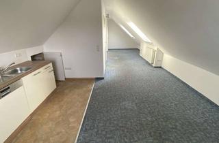 Wohnung mieten in Ulrichstr. 19, 89233 Neu-Ulm, Helle 1-Zimmer Dachgeschosswohnung in Neu-Ulm
