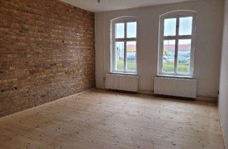 Wohnung mieten in Rudolf-Breitscheid-Straße, 16278 Angermünde, 152m² Familienwohnung mit Balkon und Garten, zentral in Angermünde!!