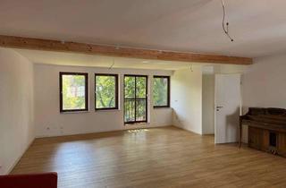 Wohnung mieten in 01445 Radebeul, Charmantes Studio mit Blick über das Elbtal – direkt am Anger in Altkötzschenbroda