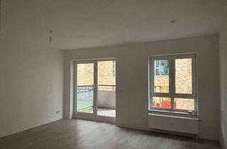 Wohnung mieten in Lyonel-Feininger-Straße, 12627 Hellersdorf, Frisch saniertes Pärchen-Apartment mit Balkon, Wannenbad und Aufzug!