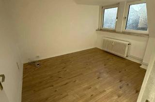Wohnung mieten in Tilsiter Straße 31, 24944 Mürwik, Schöne 2-Zimmer-Dachgeschosswohnung in der Tilsiter Straße (Mürwik)