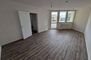 Wohnung mieten in Saatwinkler Damm 157, 13629 Siemensstadt, Ab 20.01. ruft diese großzügige 2-Zimmer-Wohnung mit Balkon und Aufzug!