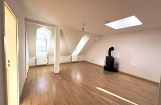 Wohnung mieten in 13585 Spandau, Großzügige Dachgeschoss Wohnung mit Terrasse in idyllischer Lage - Einzug VOR Weihnachten möglich