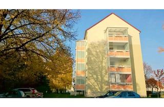 Wohnung mieten in Georg-Schumann-Straße 19, 04808 Wurzen, Bezug einer sehr gemütlichen Wohnung mit einem verglasten XXL-Balkon.