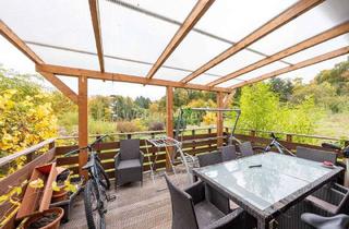 Haus kaufen in 51570 Windeck, Einseitig angebautes EFH mit Balkon, großem Garten + Blick ins Grüne