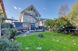 Einfamilienhaus kaufen in 53859 Niederkassel, Freistehendes Einfamilienhaus mit Einliegerwohnung in direkter Rheinnähe für gehobene Ansprüche