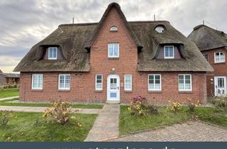 Reihenhaus kaufen in 25845 Nordstrand, Nordstrand: Wohnung im Reihenhaus-Charakter unter Reet direkt hinter dem Deich