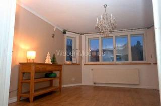 Einfamilienhaus kaufen in 53809 Ruppichteroth, Zentrumslage: Einfamilienhaus mit gemütlichem Erker / saniert in 2008 + 2011 / PKW-Stellplatz