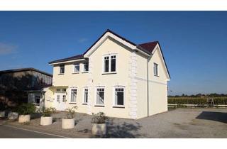 Anlageobjekt in 24409 Stoltebüll, Modernisiertes Mehrfamilienhaus mit vielfältiger Nutzungsmöglichkeit und großem Grundstück!