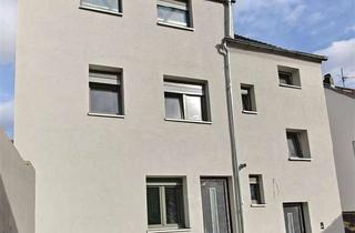 Anlageobjekt in 63457 Hanau, Hochwertig A+ saniertes 3-Familienhaus, Sofort bezugsfrei, als Anlage oder Eigennutzung