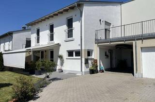 Haus kaufen in Max-Maurer-Straße 16, 93128 Regenstauf, Neuwertiges Kettenhaus – stilvoll, effizient & sofort bezugsbereit