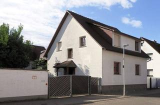 Einfamilienhaus kaufen in 76351 Linkenheim-Hochstetten, Stattliches Einfamilienhaus mit Scheune und sehr viel Platz