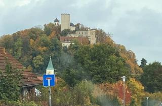 Wohnung kaufen in 93167 Falkenstein, Ihr neues Zuhause mit Herz: 2-Zimmer-Wohnung über den Dächern von Falkenstein