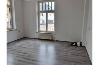 Anlageobjekt in 68766 Hockenheim, Vielseitige Erdgeschoss-Einheit im Herzen Hockenheims mit zwei separaten Bereichen