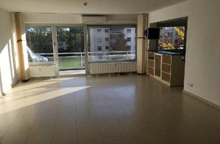 Wohnung kaufen in 40472 Düsseldorf, Düsseldorf - Helle, geräumige 117qm mit zwei Balkonen, Schwimmbad, Sauna