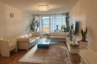 Wohnung kaufen in 65232 Taunusstein, Taunusstein - Helle 4-Zimmer-Wohnung mit Balkon und Einbauküche in Taunusstein