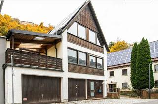 Einfamilienhaus kaufen in 93167 Falkenstein, Falkenstein - Gemütliches Zuhause mit Sonnenenergie und großzügiger, überdachter Terrasse