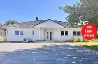 Einfamilienhaus kaufen in 17039 Sponholz, HORN IMMOBILIEN ++ Winkelbungalow 5 km bis Neubrandenburg, Baujahr 2022, Doppelgarage + Carport