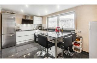 Wohnung kaufen in 78727 Oberndorf, Großzügige 4,5-Zimmer-Wohnung mit moderner Ausstattung, geräumiger Terrasse und Garage