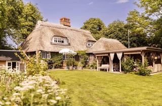 Haus kaufen in Allee, 23730 Altenkrempe, Reetdachtraum an der Ostsee – skandinavischer Wohnstil auf weitläufigem Grundstück, KEINE MAKLER !