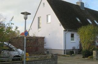 Einfamilienhaus kaufen in Dorfstr. 19, 24217 Krokau, Gepflegtes Einfamilienhaus (Doppelhaushälfte) mit Garage in Krokau, nur 4 km vom Ostseestrand