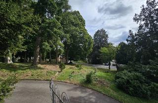 Grundstück zu kaufen in 67691 Hochspeyer, Schöne Grundstücke sind selten geworden: Bauplatz, 900 m² im Park mit altem Baumbestand - zugreifen!