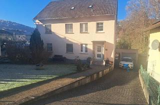 Haus kaufen in 36364 Bad Salzschlirf, Bad Salzschlirf - Zweifamilienhaus zu verkaufen