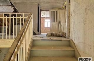 Haus kaufen in 01896 Pulsnitz, +++ Der Traum vom Mehrgenerationenhaus in Pulsnitz machbar, 380 qm Wohnfläche/800 qm Grundstück +++