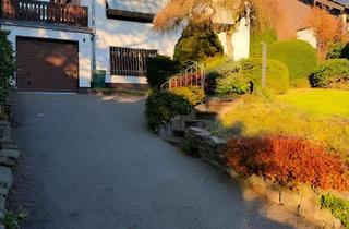 Einfamilienhaus kaufen in 51491 Overath, Freistehendes Einfamilienhaus in sonniger Südhanglage – gepflegt, modernisiert, sofort bezugsbereit