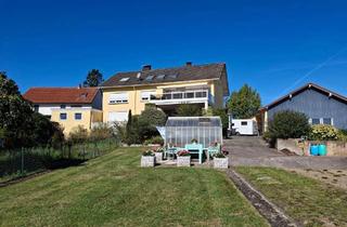 Haus kaufen in 36166 Haunetal, Großzügiges Zweifamilienhaus mit Nebengebäuden in Haunetal - Top Zustand