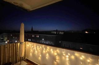 Wohnung kaufen in Kraußoldstraße 12, 95615 Marktredwitz, Schnäppchen ist möglich: 4-Zimmer-Wohnung mit Balkon und Tiefgaragenplatz