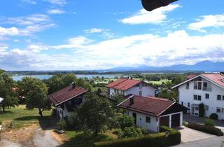 Wohnung kaufen in 83253 Rimsting, Blick auf Chiemsee + Berge von 2 großen Balkonen: 3 ZiWhg + Garage (Ferienvermietung möglich!)