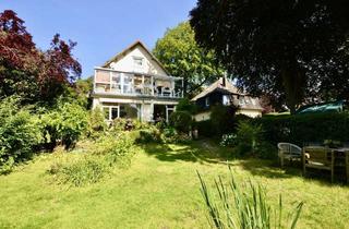 Villa kaufen in 22559 Rissen, Elbdorf Rissen: Repräsentative Villa mit Veranda, Sonnenterrasse, Balkon und herrlichem Garten...