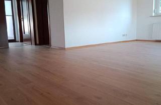 Wohnung kaufen in 96450 Coburg, Coburg - Geräumige 2 Zimmer-Wohnung plus Balkon plus Tiefgarage pl. Keller