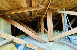 Wohnung kaufen in 12489 Adlershof, Dachgeschossrohling (Spitzboden/Kriechboden)! Baugenehmigt zum Ausbau in super Lage von Adlershof!